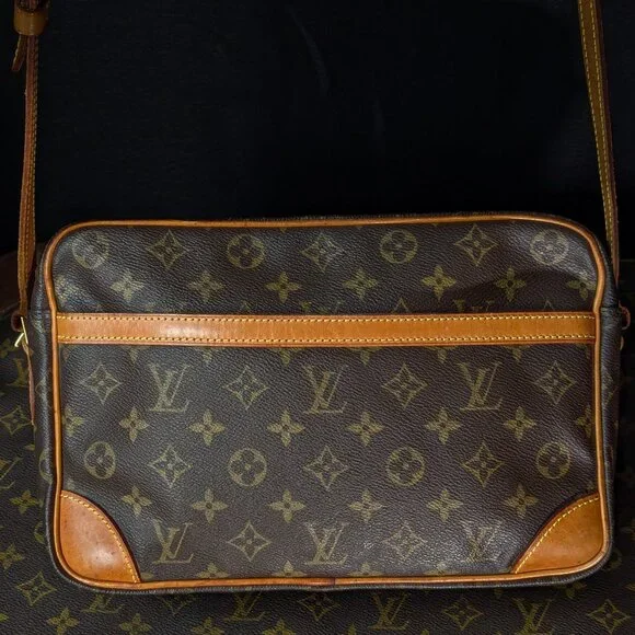 LOUIS VUITTON Trocadero 30 Monogram Canvas - Large Crossbody - Picture 4 of 16